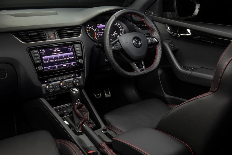 Интерьер Skoda Octavia RS 230 2016 года  (AU) (фото 13 из 13)